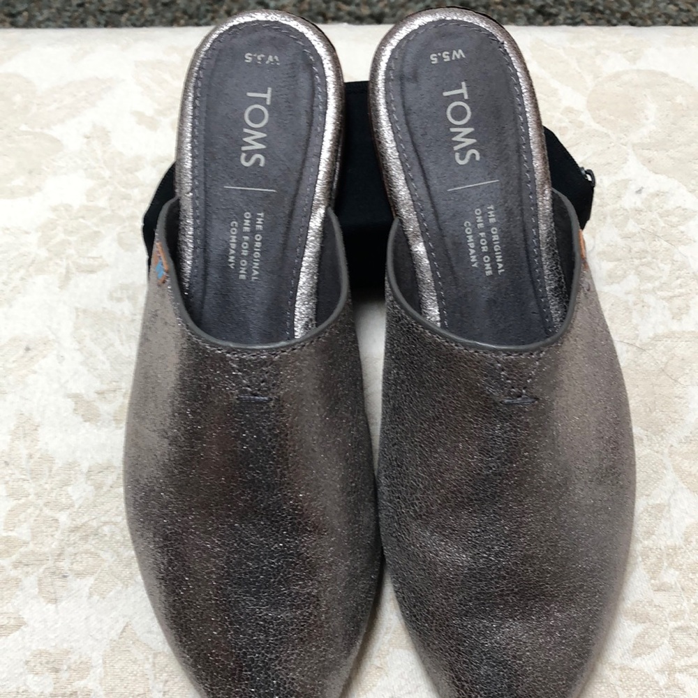 Toms